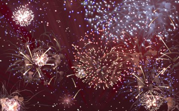 Revelion în Parcul Operei cu artificii şi şampanie din partea organizatorilor